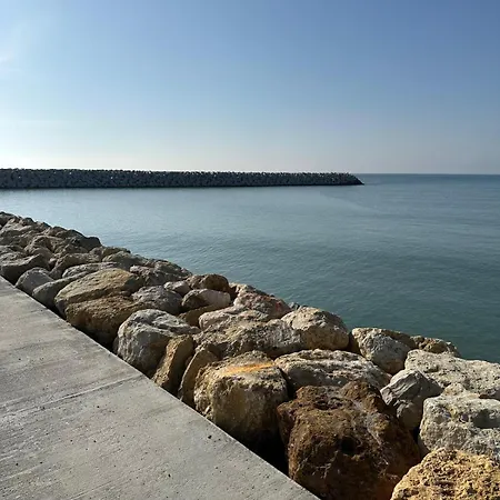 Aky&suki Sea View * אולימפ