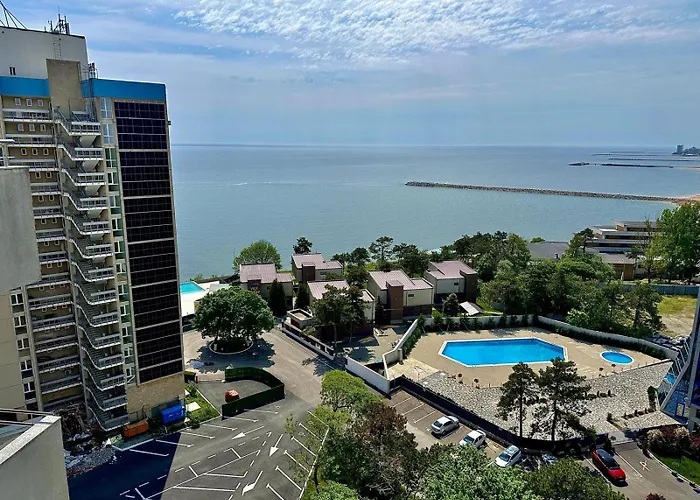 Aky&suki Sea View Апартаменты *